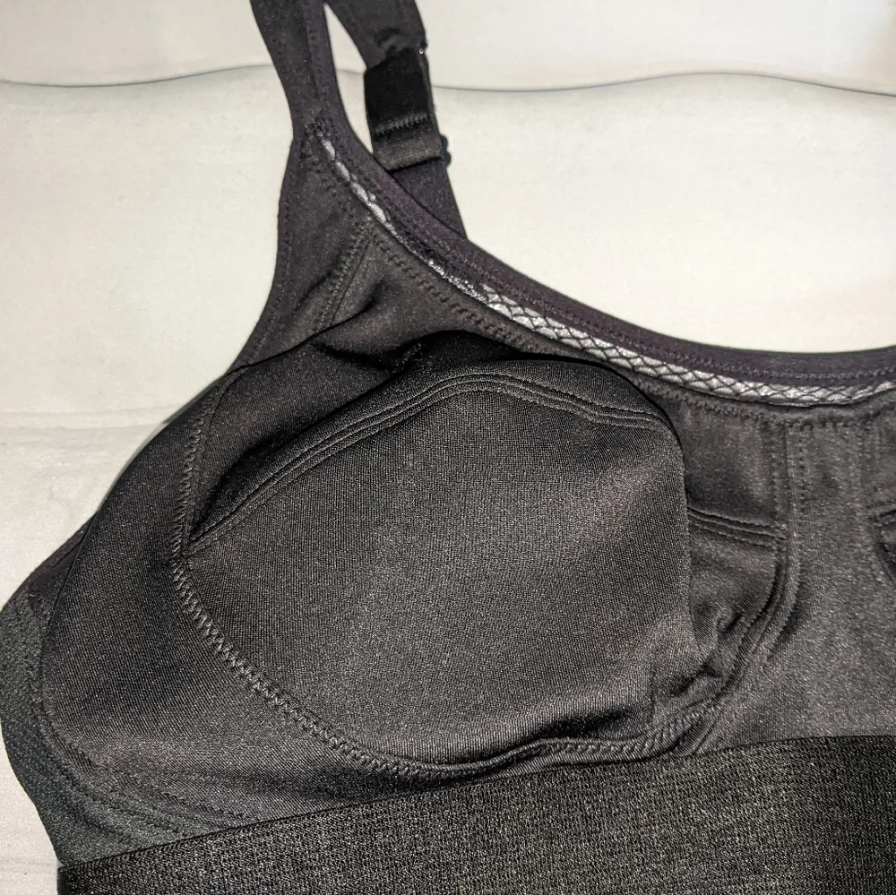 Stella McCartney Sports Bra - Picture 5 of 5